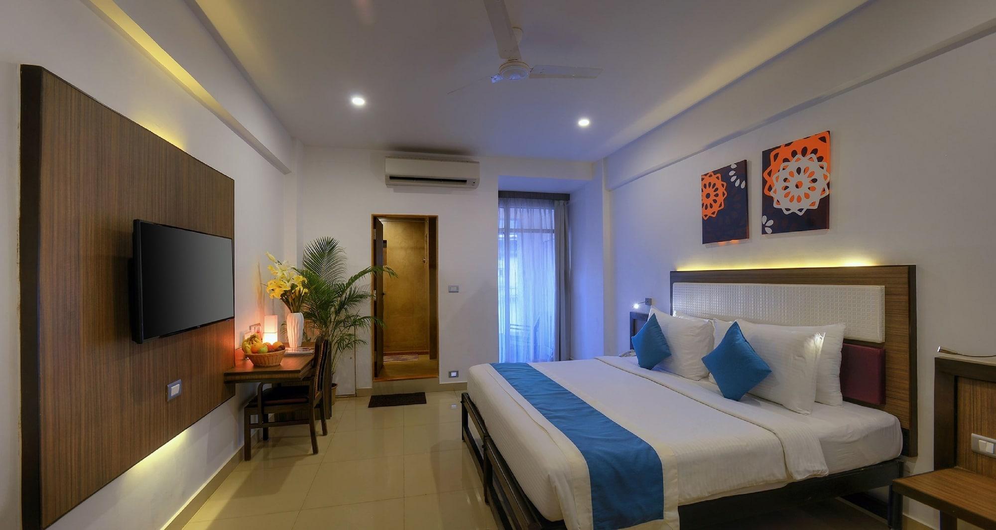 ทรีเฮาส์ เนปจูน Hotel ปณชี ภายนอก รูปภาพ