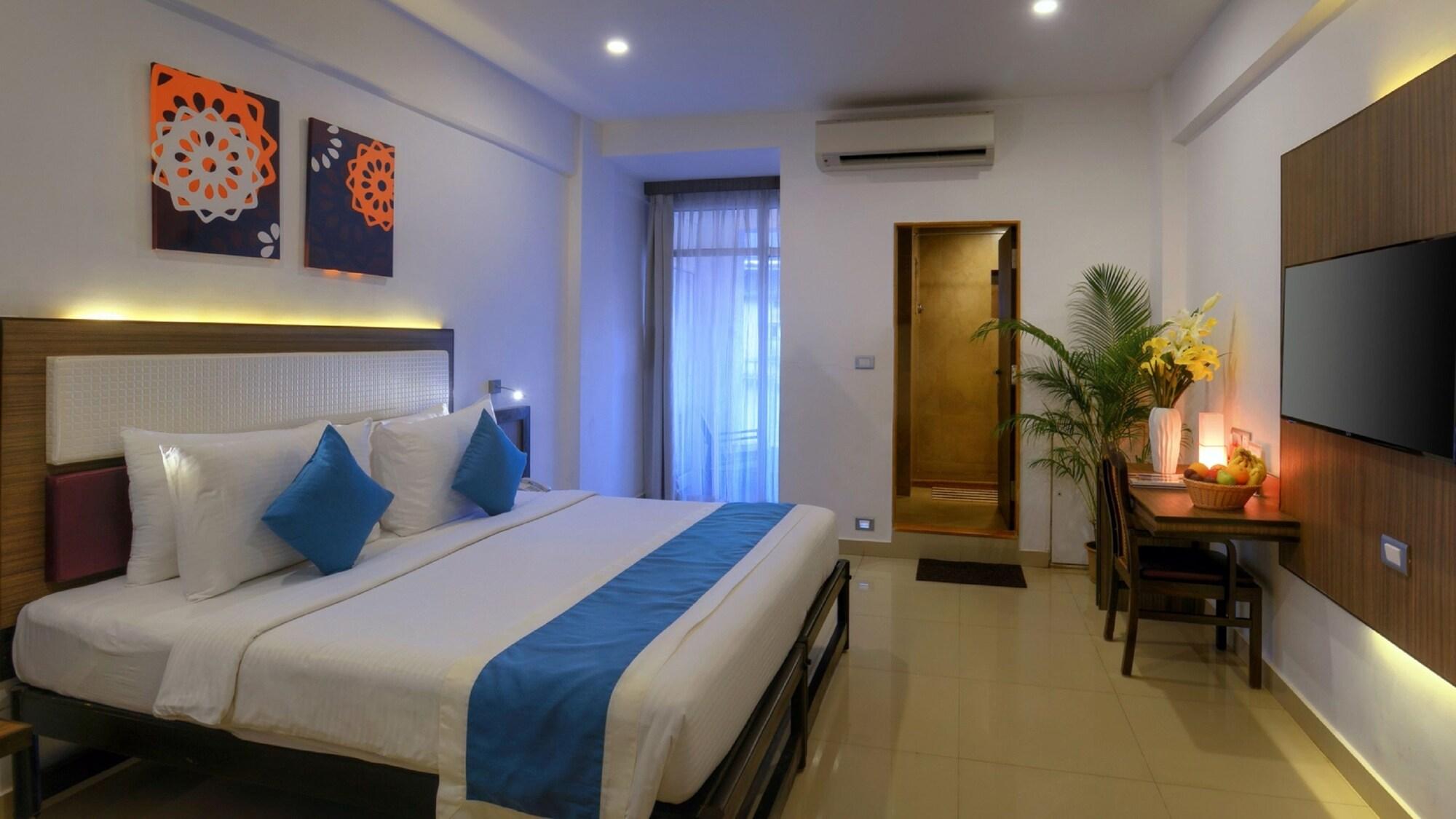 ทรีเฮาส์ เนปจูน Hotel ปณชี ภายนอก รูปภาพ