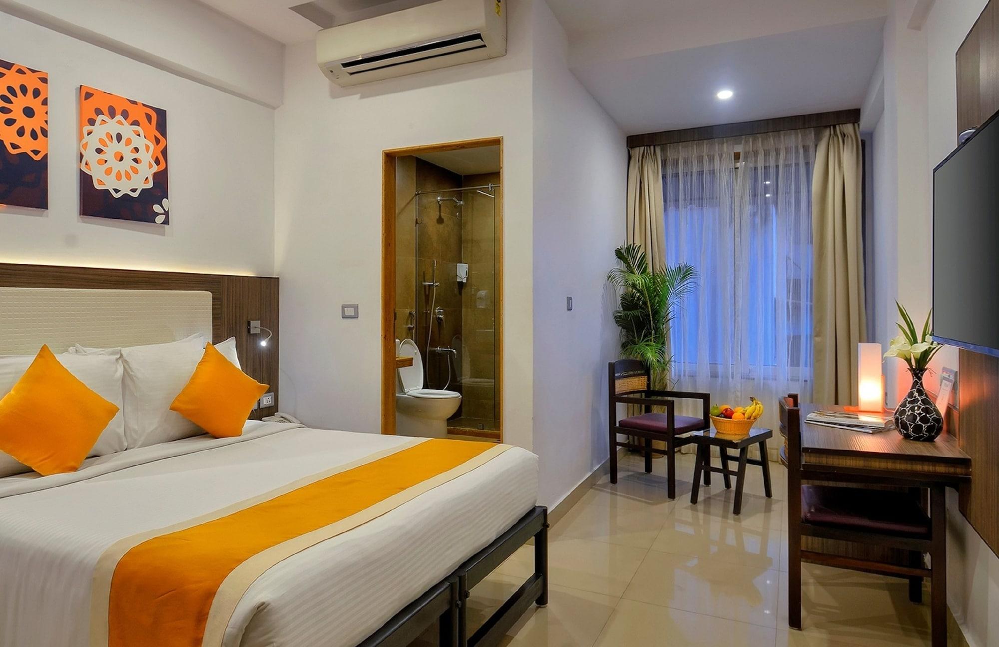 ทรีเฮาส์ เนปจูน Hotel ปณชี ภายนอก รูปภาพ