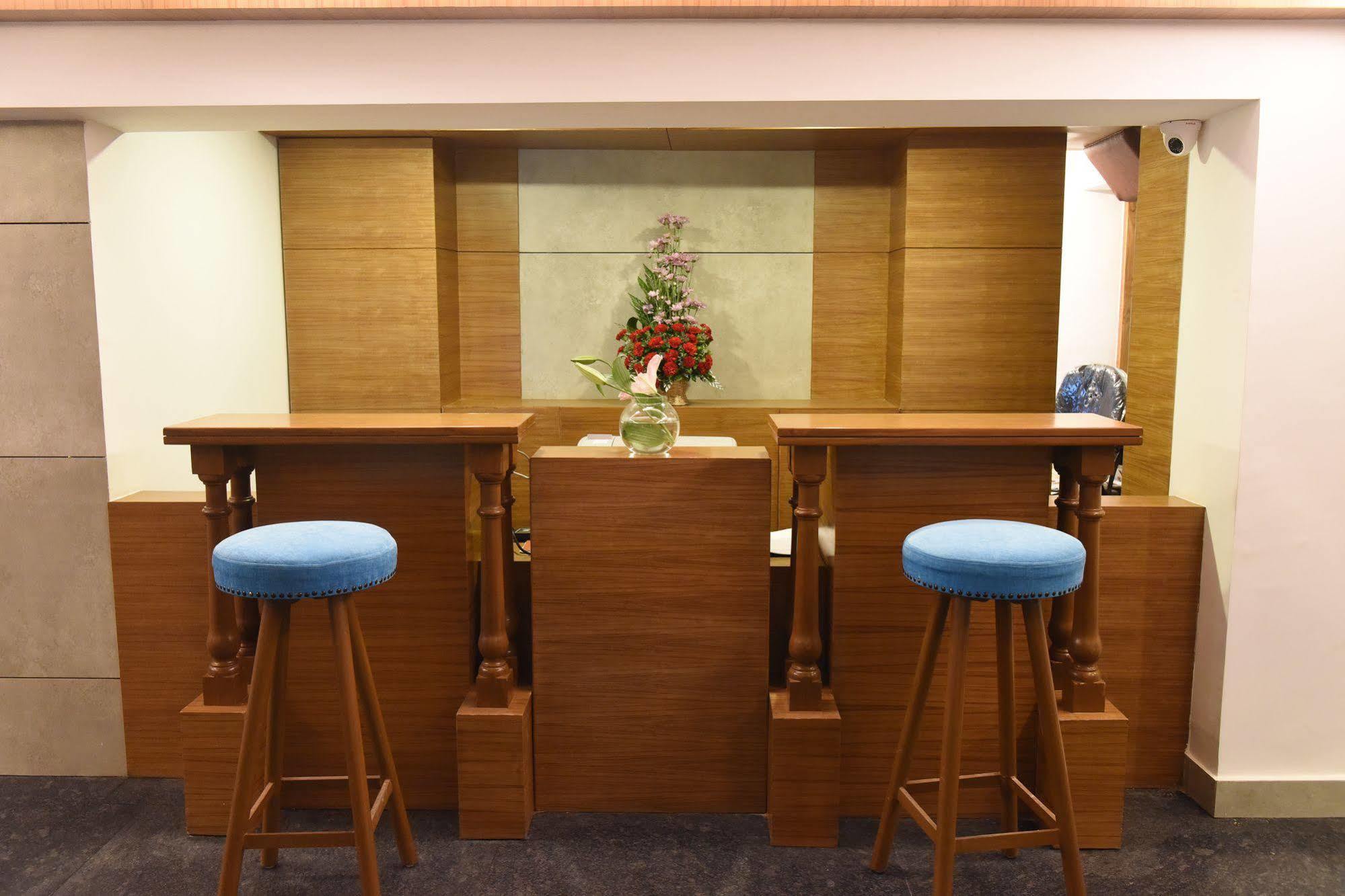 ทรีเฮาส์ เนปจูน Hotel ปณชี ภายนอก รูปภาพ